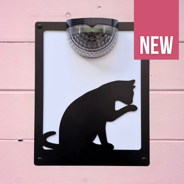 Grooming Cat Solar Light Wall Plaque