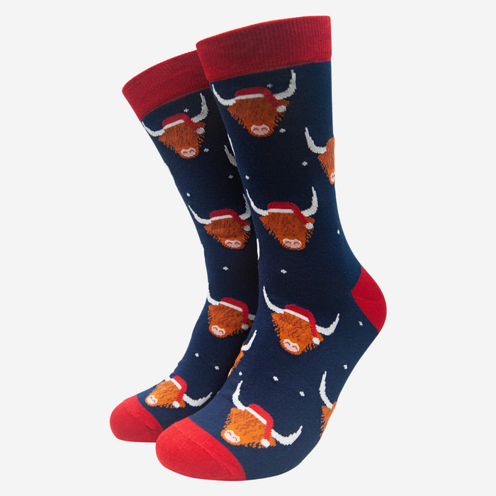 Navy Blue Christmas Highland Cow Men's Bamboo Socks